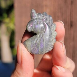 (#1) NEW 1.45" x 1.05" PURPLE FLASH LABRADORITE UNICORN
